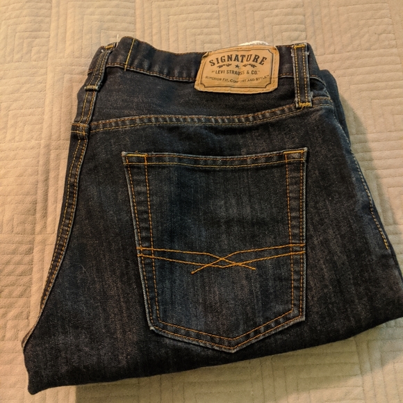 NWOT Levi's Signature Straight Leg Jeans - Picture 5 of 6